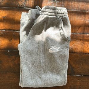Nike kids joggers size medium